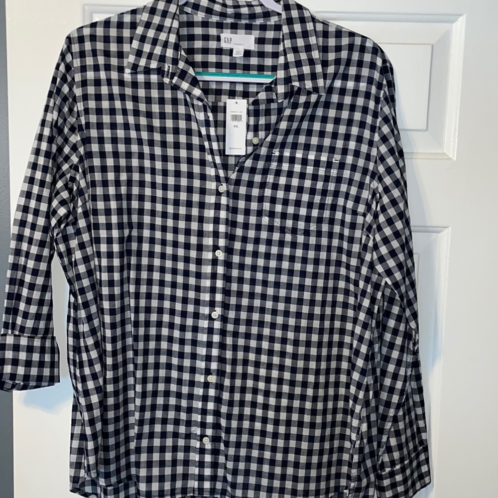 GAP button down NWT